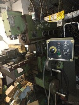 Frezka FUS22 2M, Nastrojarska frezka