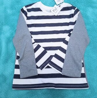 Set 2x nové tričko 104 šedomodrá a modrobíla