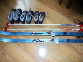 Běžkové lyže 140cm, hůlky, boty 3velikosti