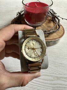 Krásné hodinky DKNY NY 4332 PC 5000Kč