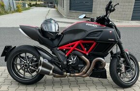 Ducati Diavel Carbon (faceift)
