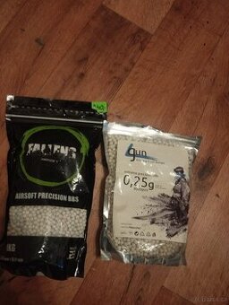 Kuličky na airsoft. 0,23g a 0,25g