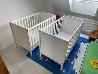 Prodám dvě dětské postýlky SUNDVIK IKEA vč. příslušenství