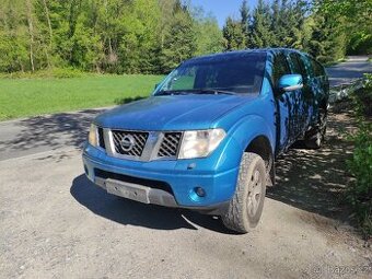Navara D40