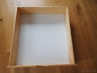 Zásuvka šuplík pod postel na kolečkách