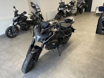 CFMOTO 800NK Sport