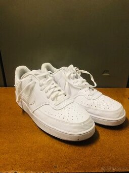Nike sneakersy court vision bile, velikost 46