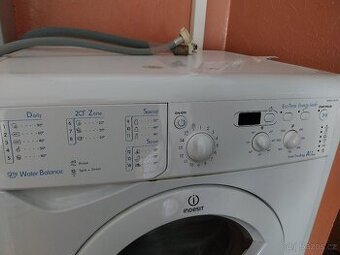 Pračka Indesit