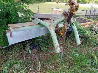 2 rotačky a 2 obracečky na seno