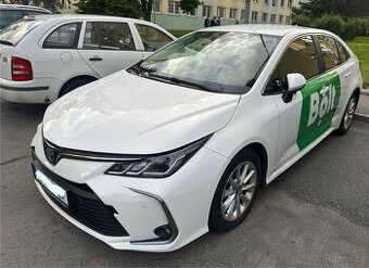 Prodam Toyota Corolla 1,8 HYBRID automat rv 2022
