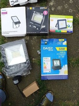 LED reflektory
