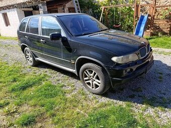 BMW X5 3.0D 160 KW VEŠKERÉ DÍLY Z VOZU PLATÍ DO SMAZÁNÍ