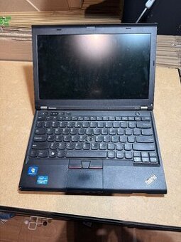 Predám nekompletný notebook Lenovo X230 na diely alebo doskl