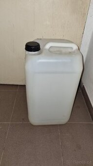 PLASTOVÝ KANYSTR 20   LITRŮ