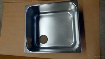 nerezový dřez karavan