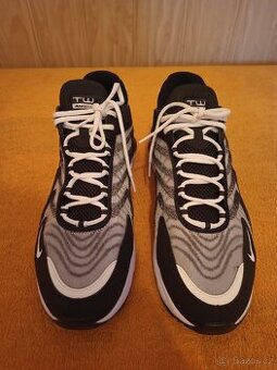 Sportovní boty Nike Air Max TW