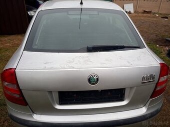 škoda octavia II 5dveře 9102 sedan