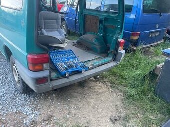 vw t4 zadni naraznik nepopraskany