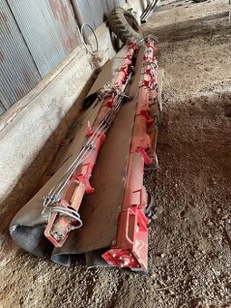 Aplikační ramena na rozmetadlo Güstrower