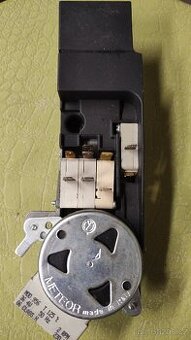 Whirlpool akz 669, elektronická blokace dveří