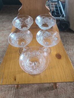 Broušené sklenice na sekt