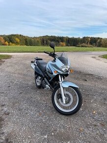 Suzuki XF650 Freewind