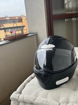 Prodám helmu shark na motorku velikosti S