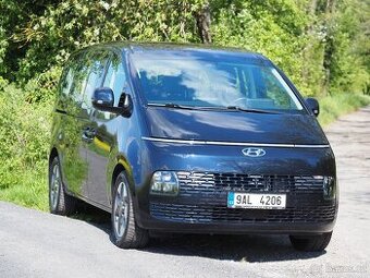 Hyundai Staria,4x4,záruka,panorama,spaní, praktická 9m verze