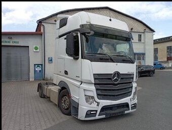 Mercedes Benz Actros 1845