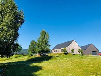 Krásná nemovitost v horách s obrovským pozemkem moderní dům - 1