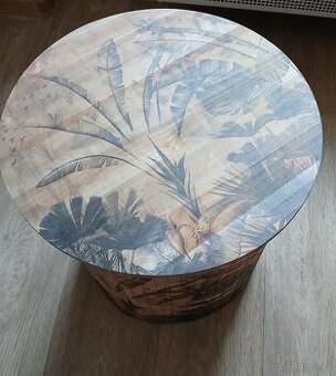 Stolek 40x40