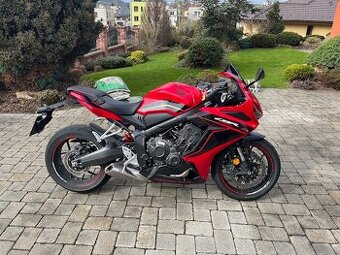 Prodam HONDA CBR 650 R - 1