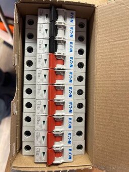 Eaton PL6 a PL7 B10