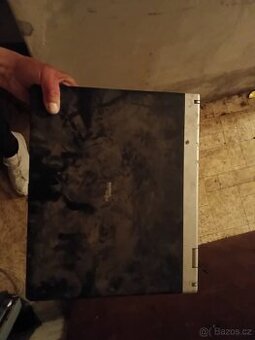 Prodám notebook HP a Fujitsu (NALEZOVY STAV)