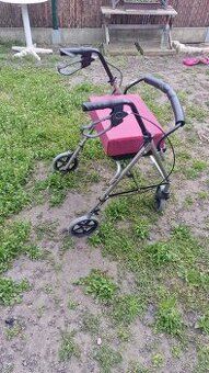 chodítko a sedátko na vanu