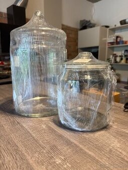 Prodám skleněnné IKEA dózy 1,9litra a dózy s objemem 4 l