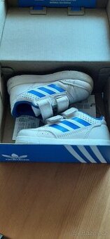 Adidas vel 21