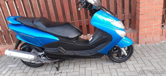 Yamaha majesty 125