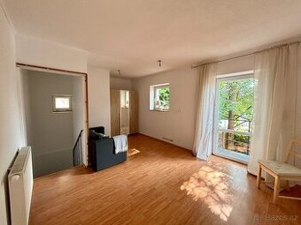 Pronájem moderního mezonetový bytu 2+kk s terasou v centru O