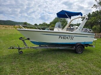 Lod 5.3x2m, doklady, GPS Garmin, motor, vlek