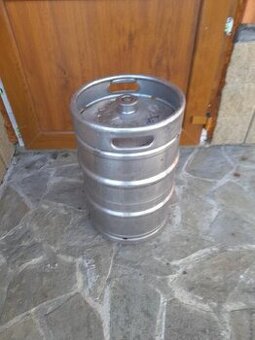 Nerezové sudy .