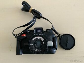 Podvodní fotoaparát Nikonos V