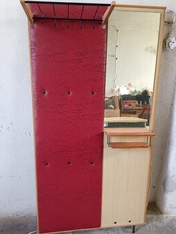 Retro předsíňová stěna