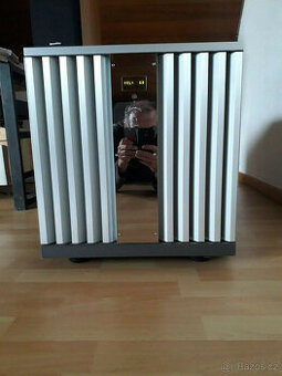 Aktivní subwoofer BURMESTER S8