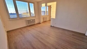 Pronájem 3+1 s lodžií, Pardubice - Zelené předměstí