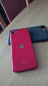 iPhone SE 2020 červený 64gb
