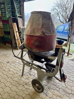 Stavební míchačka