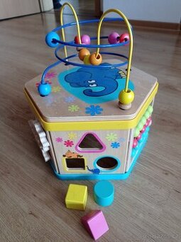 Dřevěná motorická kostka