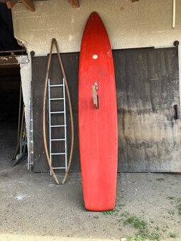windsurfingové prkno