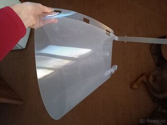 Ochranný límec pro většího psa